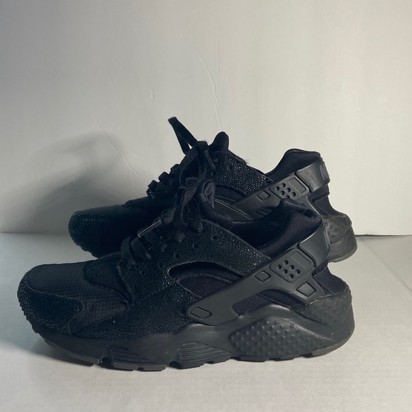 Nike Shoes - Nike Air Huaraches All Black
